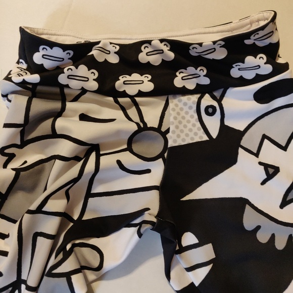 Society6 Women Fun Print Black /White Leggings, XS - Picture 7 of 8